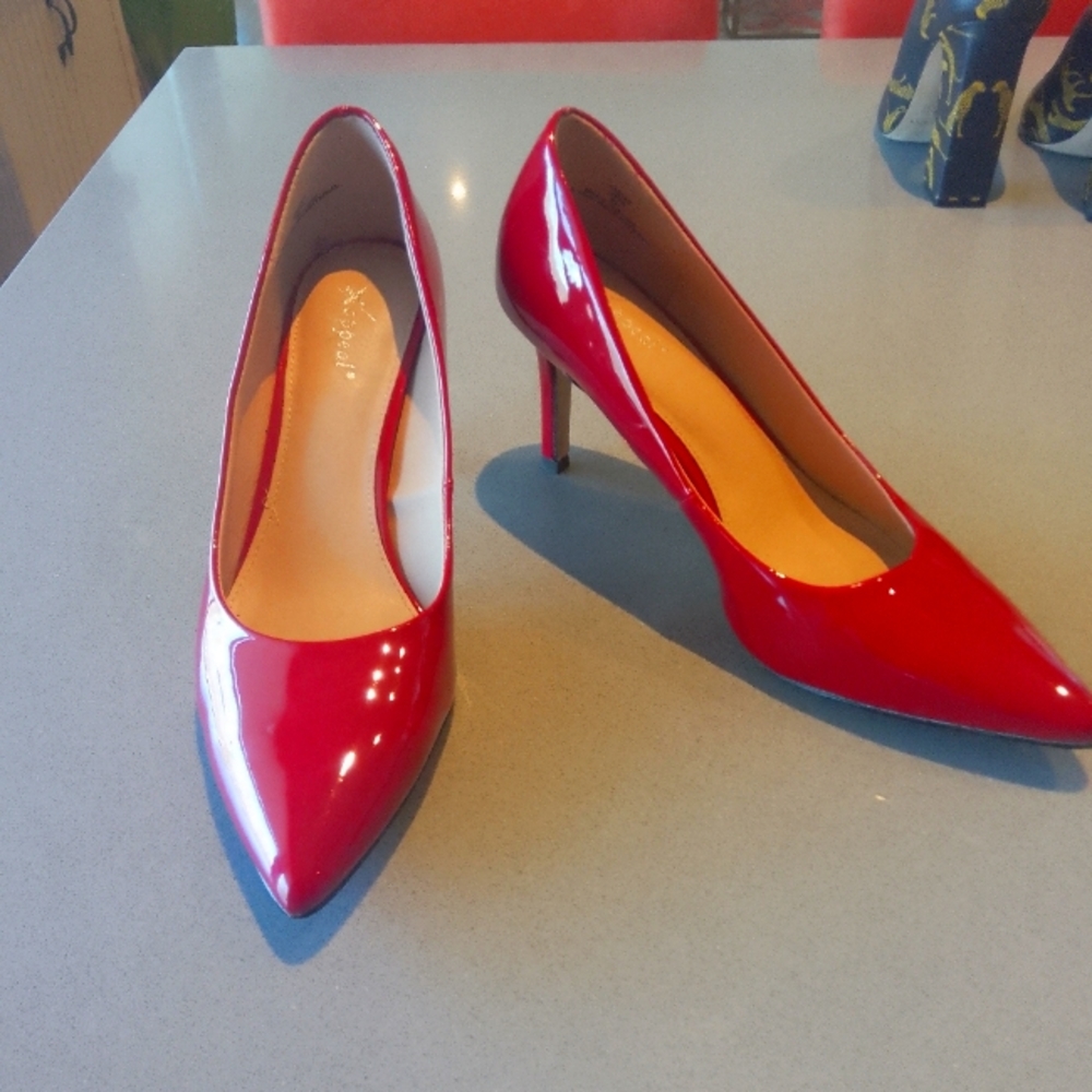 Xappeal Beautiful Patent Leather Red Heels Size 8 1/2